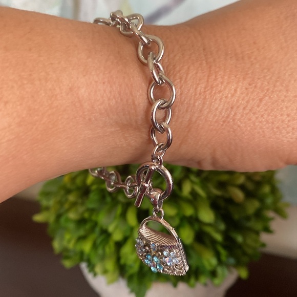 SUPER CUTE 🩶SILVER-TONE & BLUE🩵 BRACELET FASHION JEWELRY 🌟EUC🌟 - Picture 4 of 7